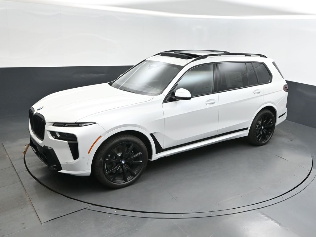 2026 Mineral White Metallic BMW X7 xDrive40i AWD SUV