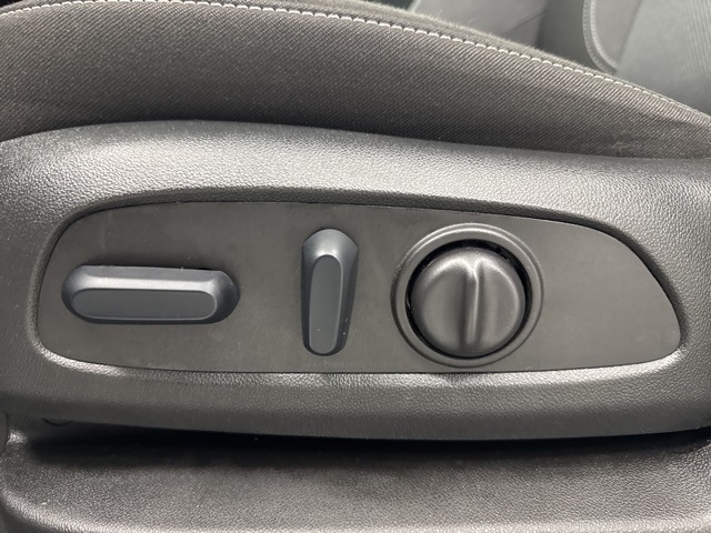 used 2025 Chevrolet Blazer car, priced at $27,988