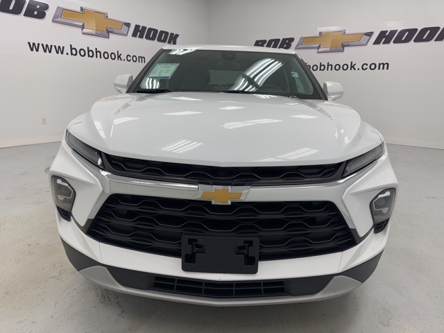 used 2025 Chevrolet Blazer car, priced at $27,988