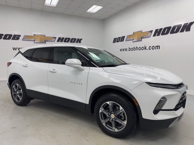 used 2025 Chevrolet Blazer car, priced at $27,988