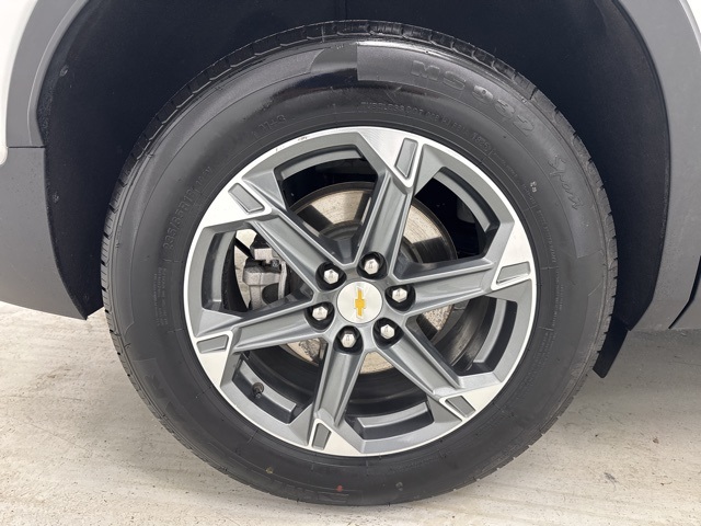 used 2025 Chevrolet Blazer car, priced at $27,988