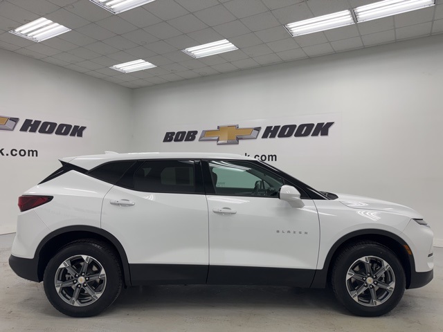 used 2025 Chevrolet Blazer car, priced at $27,988