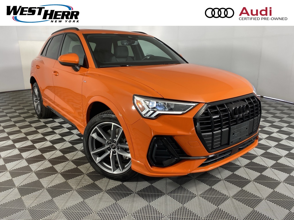 AudiアウディQ3プルスオレンジ1/43未開封新品Q2 Q4 Q5 Q7 Q8 SUV