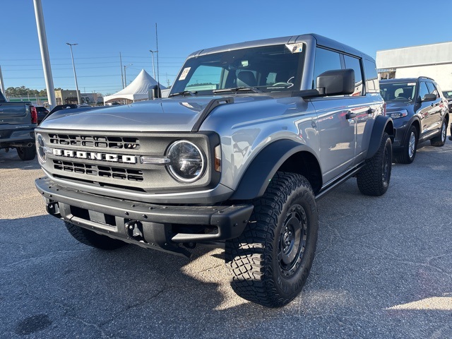 2024 Ford Bronco Black Diamond's photo