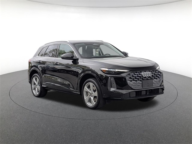 new 2025 Audi Q5 car, priced at $61,950