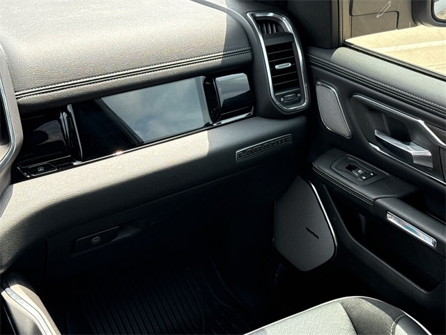 2025 Ram 1500 Laramie photo 12