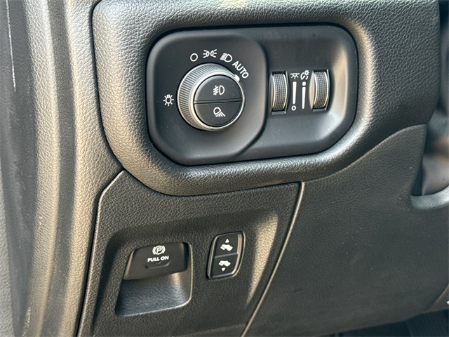 2025 Ram 1500 Laramie photo 18