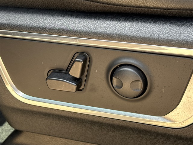 2025 Ram 1500 Laramie photo 19