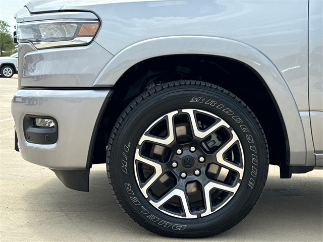2025 Ram 1500 Laramie photo 3