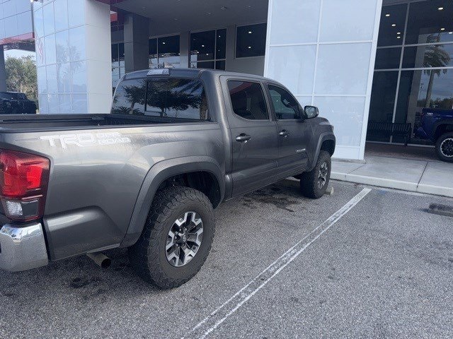 2018 Toyota Tacoma TRD Off Road's photo