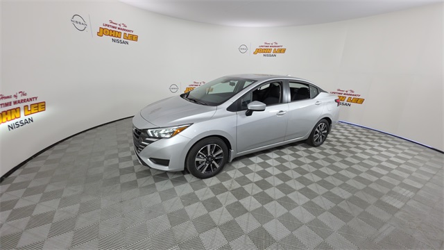 2025 Brilliant Silver Metallic Nissan Versa 1.6 SV Sedan