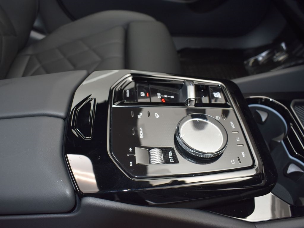 2026 Alpine White BMW 5 Series 530i RWD Sedan