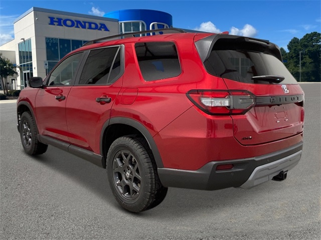 2025 Honda Pilot TrailSport photo 3