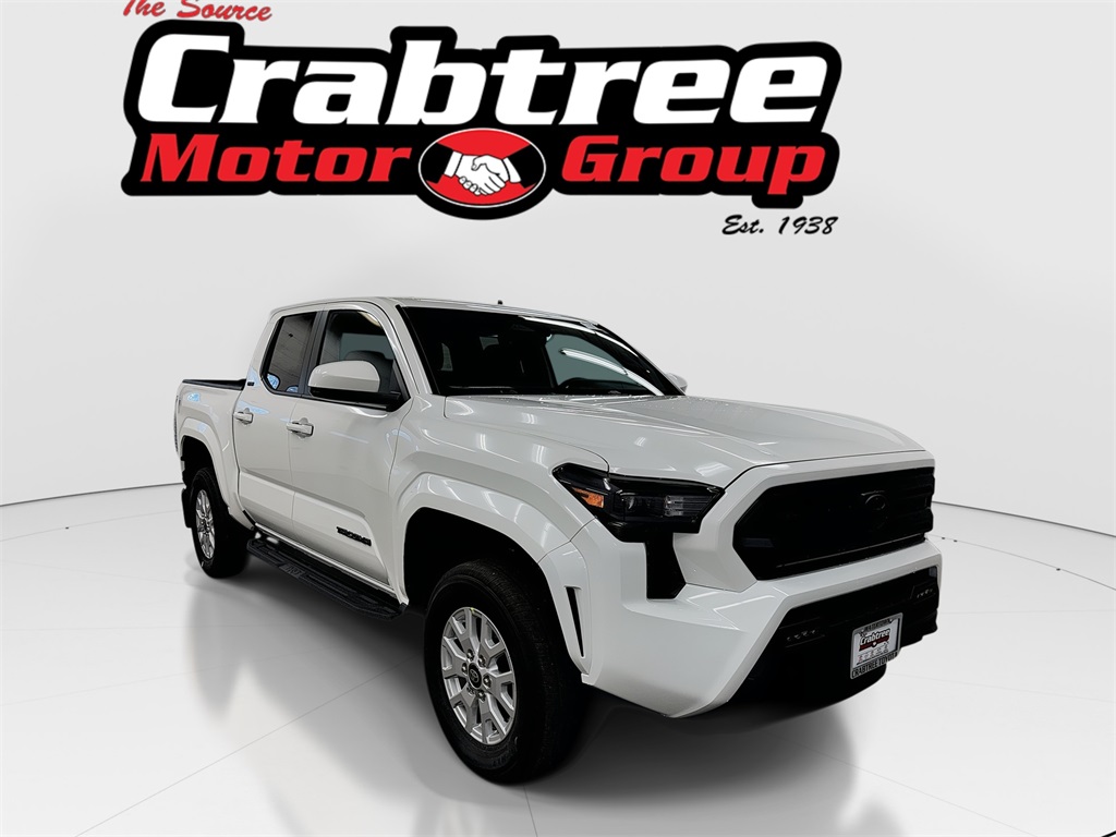 2025 Toyota Tacoma SR5's photo