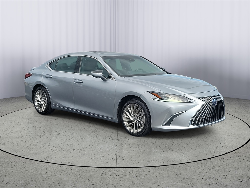 used 2022 Lexus ES car, priced at $41,998