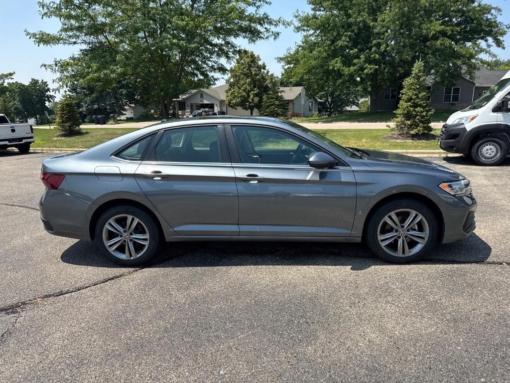 3VW7M7BUXRM024552