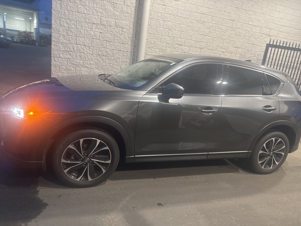 2023 Mazda CX-5 2.5 Premium Plus photo 2