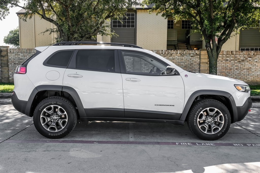 used 2022 Jeep Cherokee car, priced at $24,886