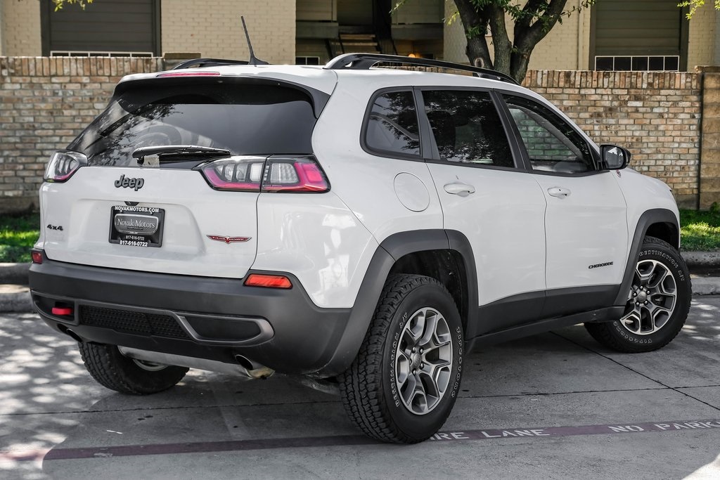 used 2022 Jeep Cherokee car, priced at $24,886