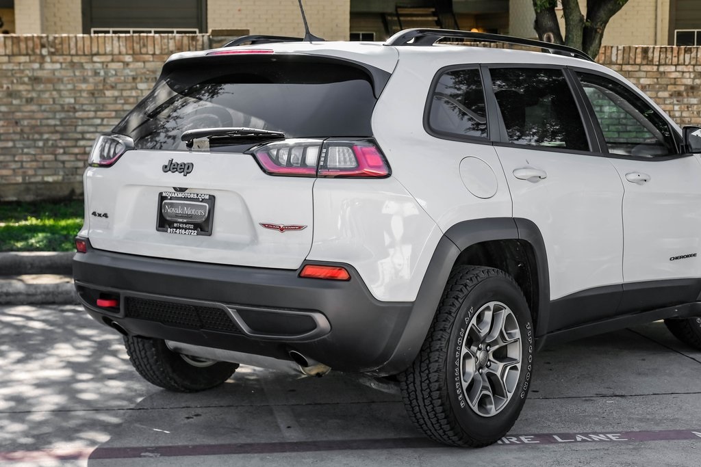 used 2022 Jeep Cherokee car, priced at $24,886