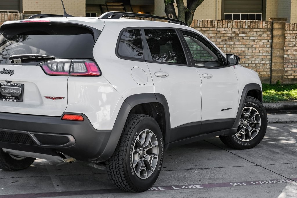 used 2022 Jeep Cherokee car, priced at $24,886