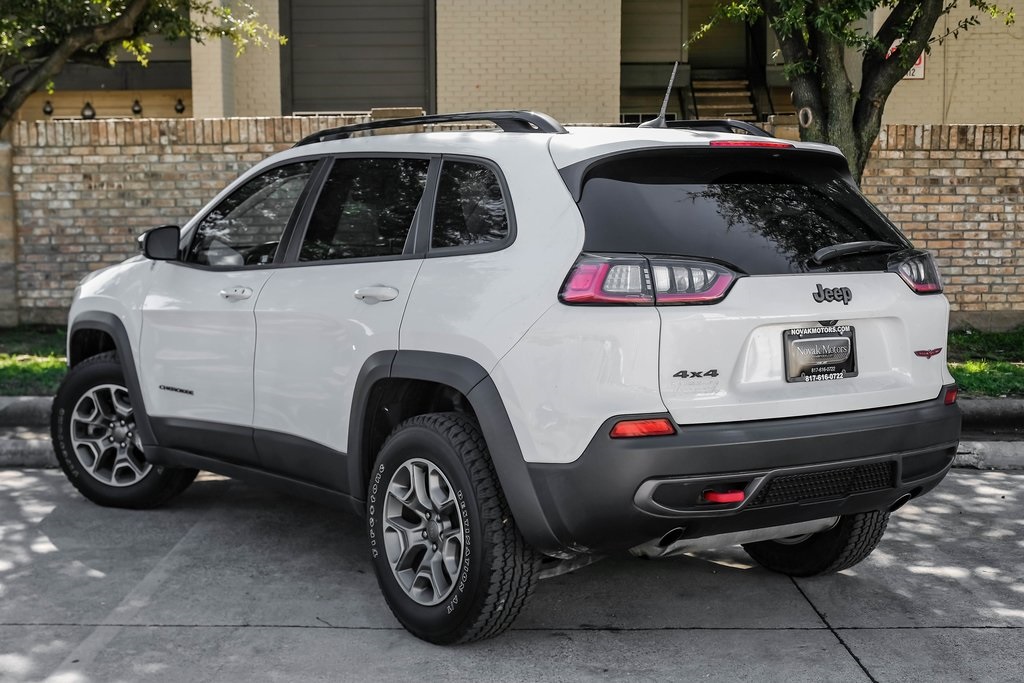 used 2022 Jeep Cherokee car, priced at $24,886