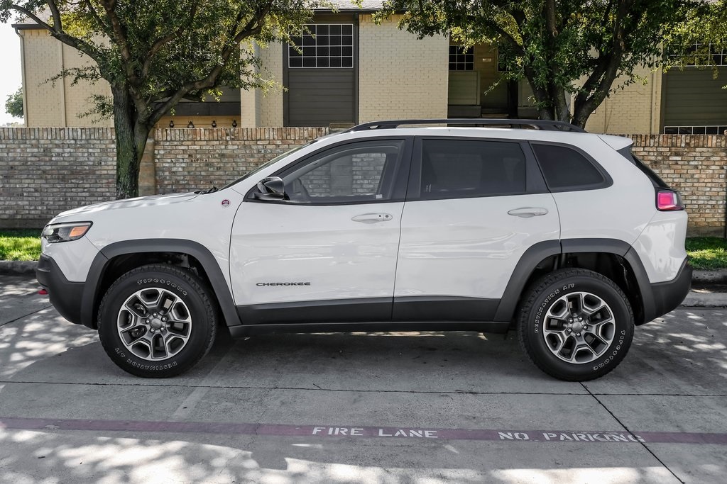used 2022 Jeep Cherokee car, priced at $24,886
