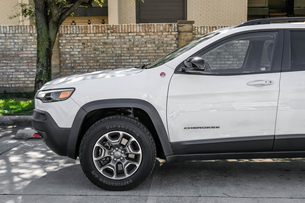 used 2022 Jeep Cherokee car, priced at $24,886