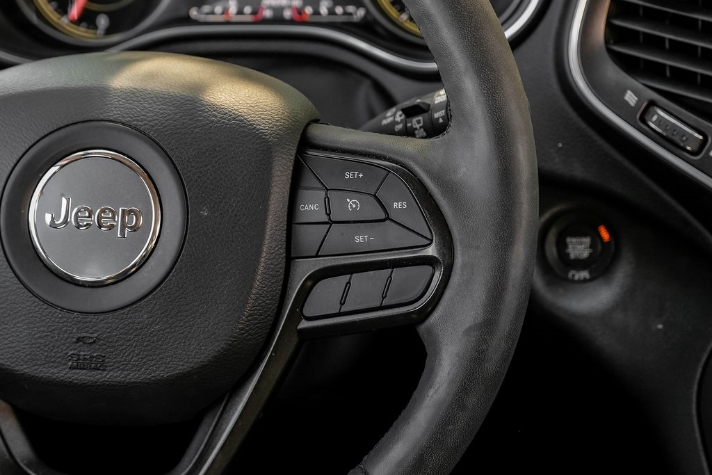 used 2022 Jeep Cherokee car, priced at $24,886