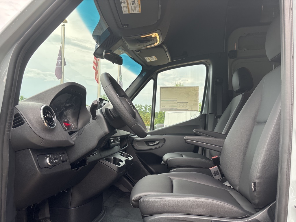New 2025 Mercedes-Benz Sprinter 2500 Standard Roof AWD Empty Cargo Van for sale #MB5412 - photo 30