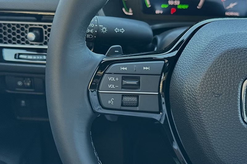 2025 Honda Civic Hybrid Sport Touring Sedan 4 Dr. FWD 23