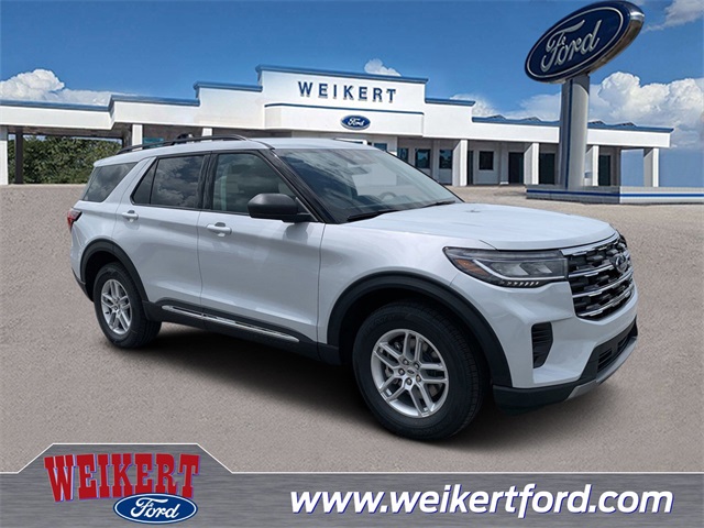 2025 Space White Metallic Ford Explorer Active SUV