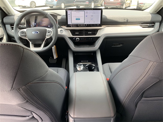 2025 Space White Metallic Ford Explorer Active 4X4 SUV