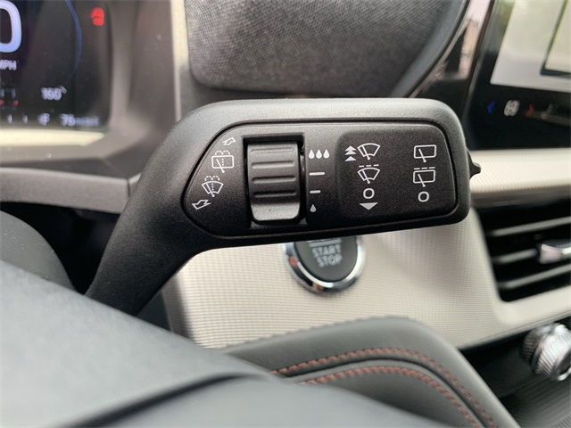 2025 Space White Metallic Ford Explorer Active 4X4 SUV