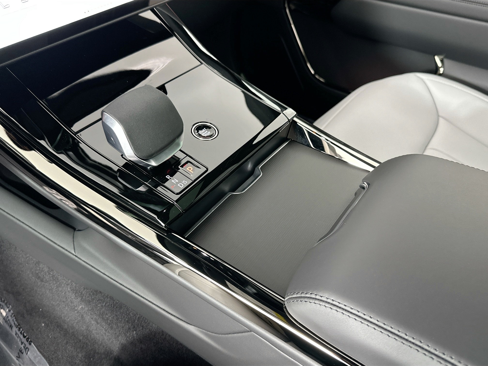 new 2026 Land Rover Range Rover Sport car, priced at $118,650