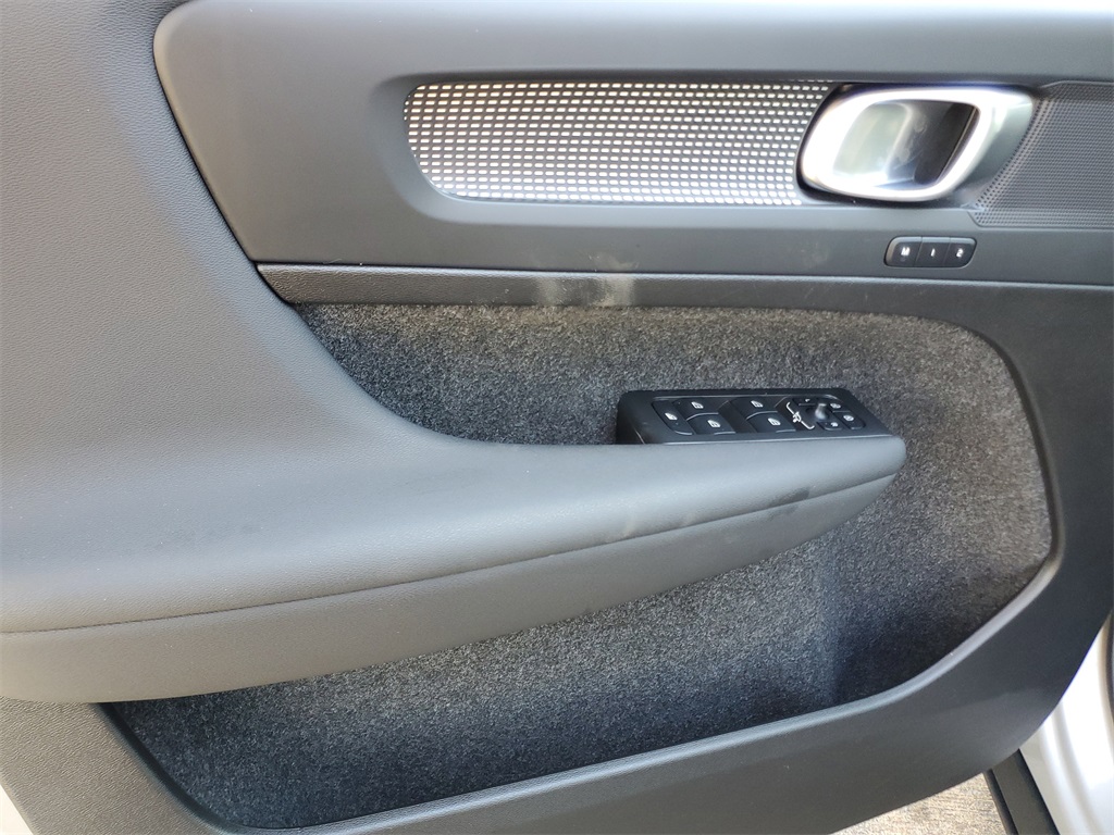 used 2025 Volvo XC40 car, priced at $30,995