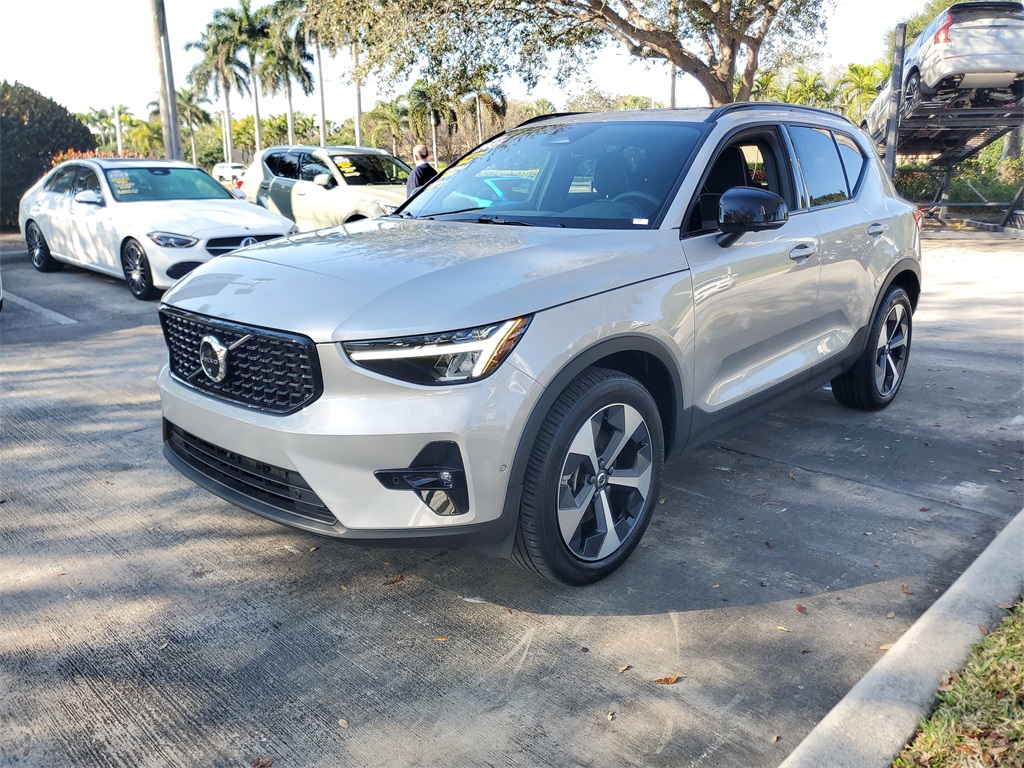 used 2025 Volvo XC40 car, priced at $30,995