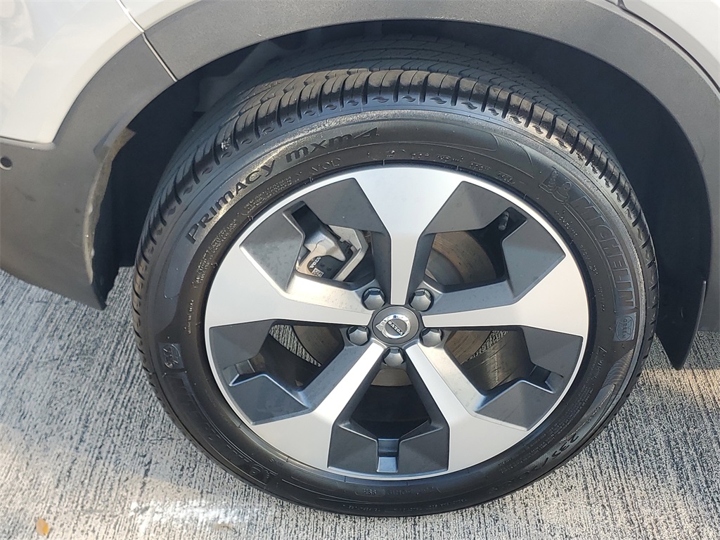 used 2025 Volvo XC40 car, priced at $30,995