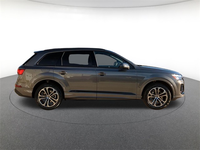 new 2026 Audi Q7 car, priced at $68,740