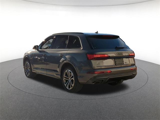 new 2026 Audi Q7 car, priced at $68,740