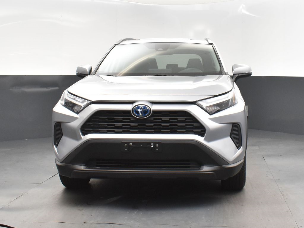 2023 Silver Sky Metallic Toyota RAV4 XLE AWD SUV
