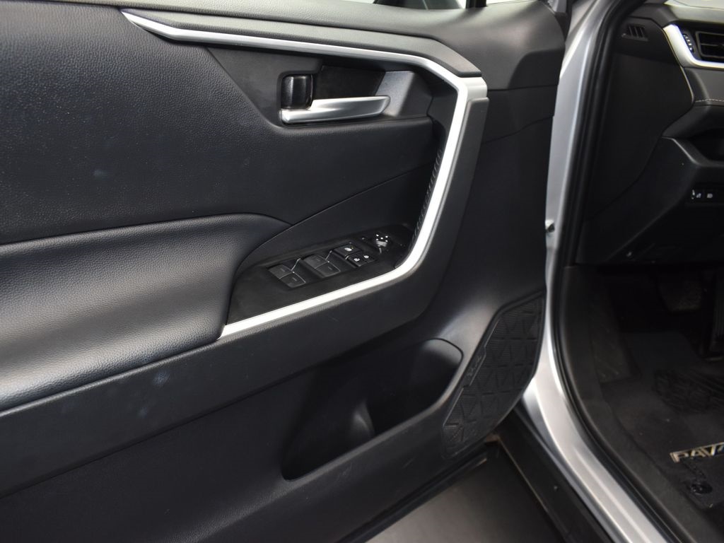 2023 Silver Sky Metallic Toyota RAV4 XLE AWD SUV