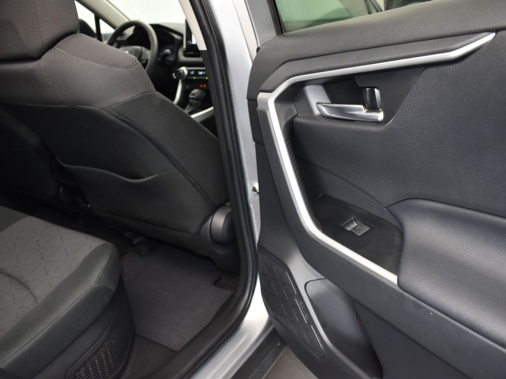 2023 Silver Sky Metallic Toyota RAV4 XLE AWD SUV