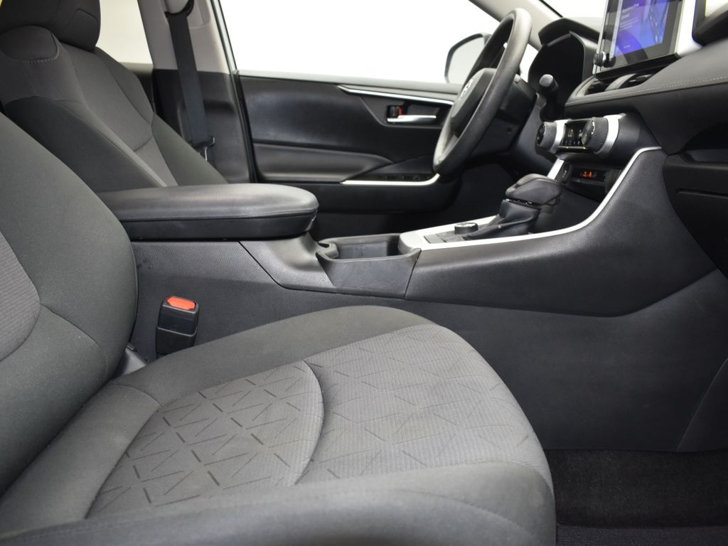 2023 Silver Sky Metallic Toyota RAV4 XLE AWD SUV