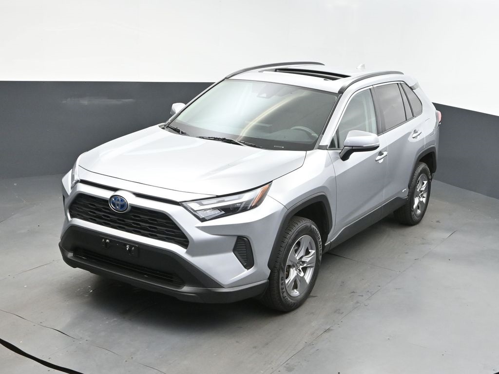 2023 Silver Sky Metallic Toyota RAV4 XLE AWD SUV