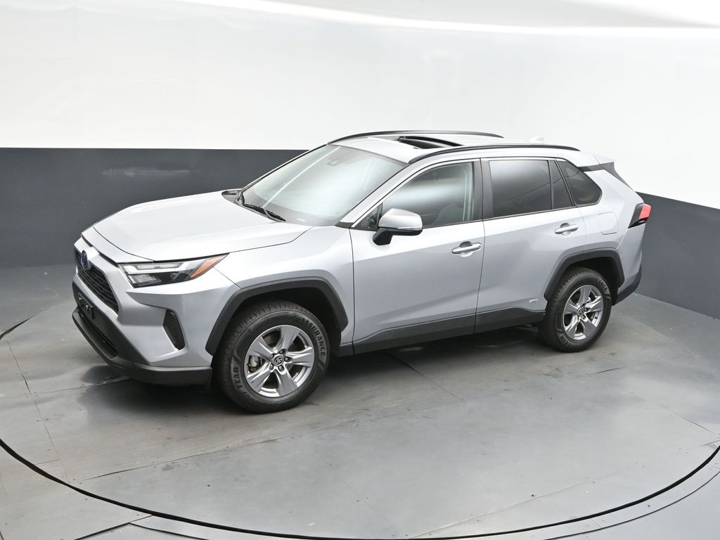 2023 Silver Sky Metallic Toyota RAV4 XLE AWD SUV