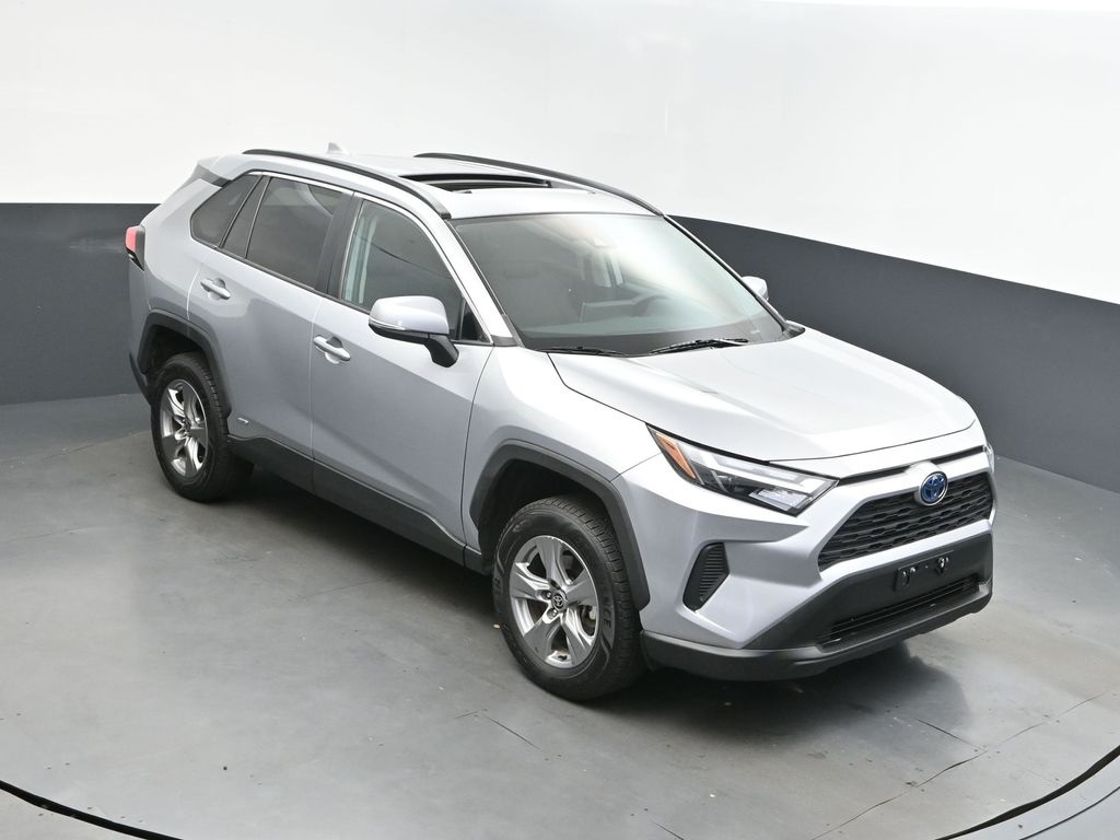 2023 Silver Sky Metallic Toyota RAV4 XLE AWD SUV