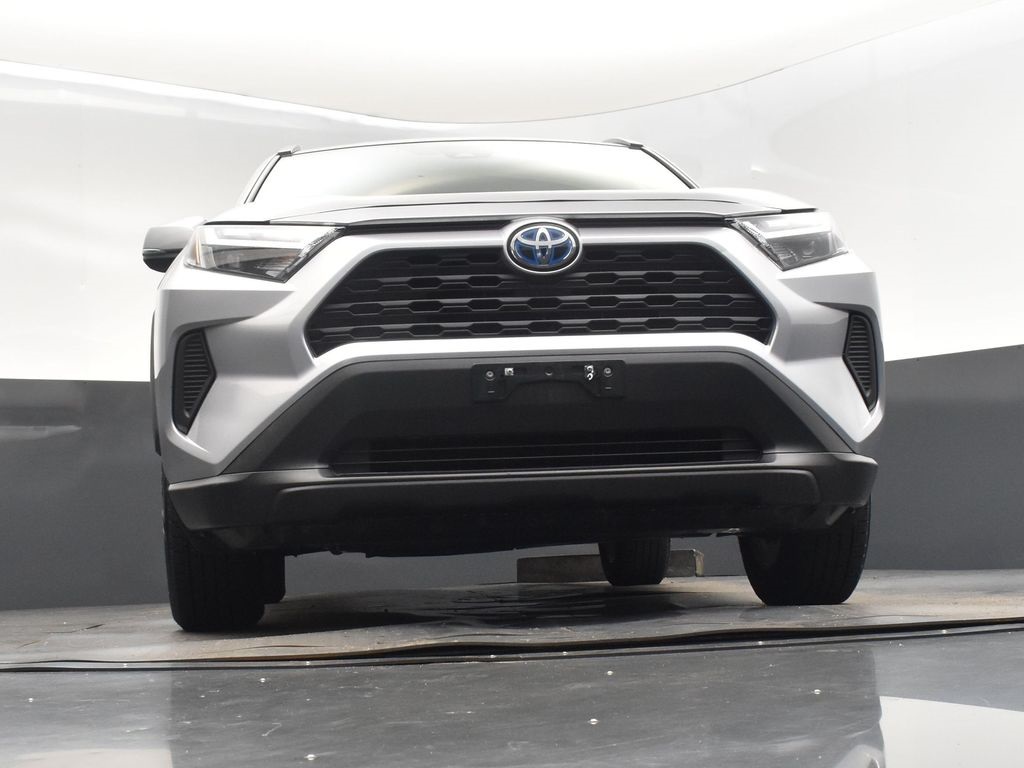 2023 Silver Sky Metallic Toyota RAV4 XLE AWD SUV