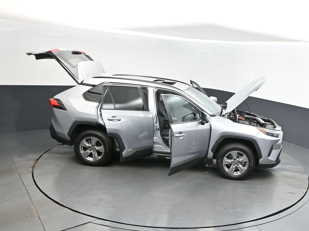 2023 Silver Sky Metallic Toyota RAV4 XLE AWD SUV