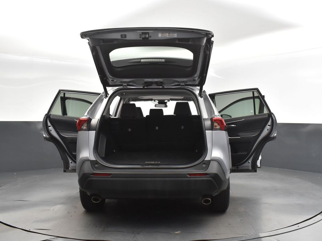 2023 Silver Sky Metallic Toyota RAV4 XLE AWD SUV
